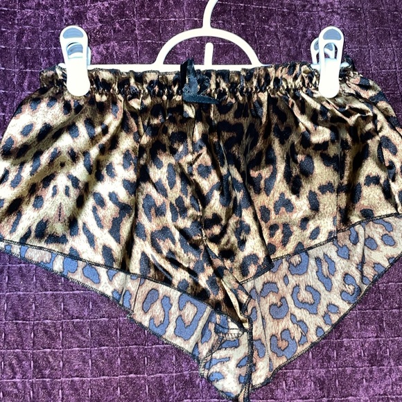 Leopard Cheetah print small sexy shorts no brand or size - Picture 3 of 5
